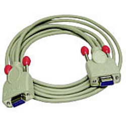 LINDY sériový kabel