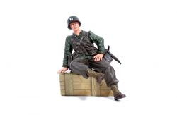 1/16 figurka sedícího kapitána US pěchoty z 2 sv. války, ručně malovaný TORRO