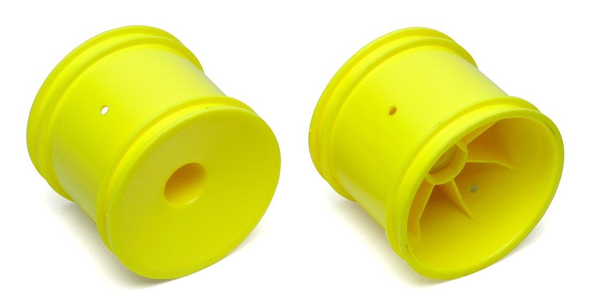 ASSOCIATED TRUCK 2.2" disky žluté (HEX 12 mm) - 2 ks