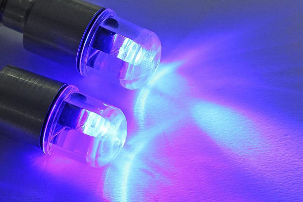 Chytrá MINI barevná LED světla ventilů 2 ks (vč Aku) STABLECAM